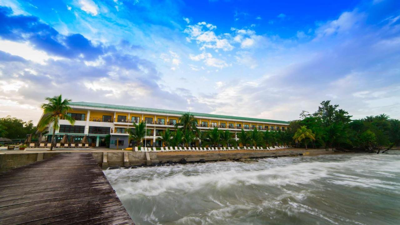 Playa Tortuga Hotel And Beach Resort Bocas Town Luaran gambar