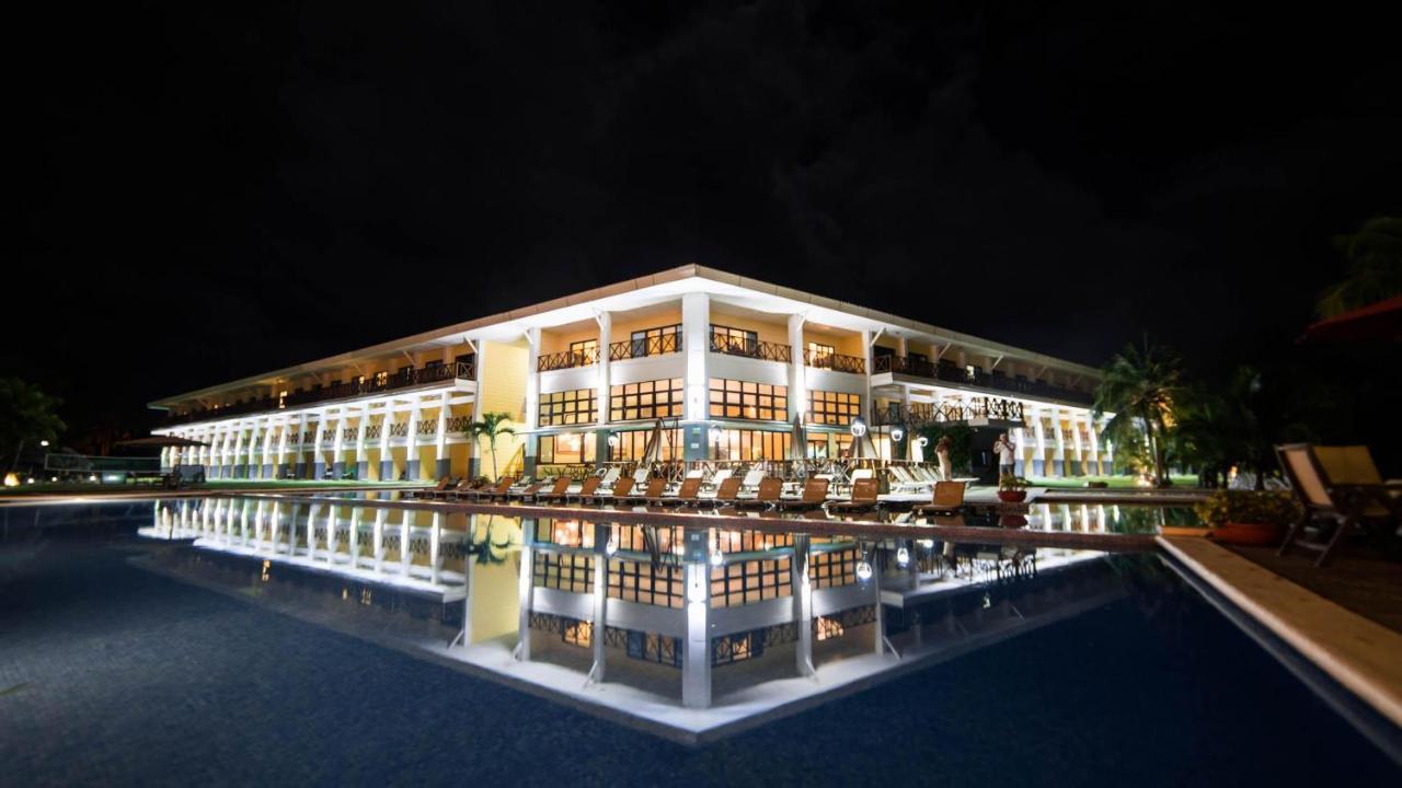 Playa Tortuga Hotel And Beach Resort Bocas Town Luaran gambar